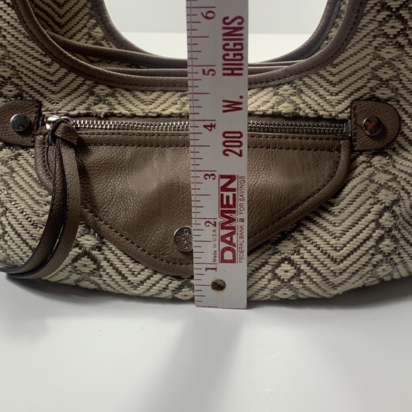 Vera Wang Simply Vera Hobo Shoulder Bag Purse - Picture 10 of 10